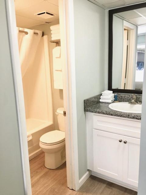 Queen Room with Two Queen Beds and Kitchenette interior